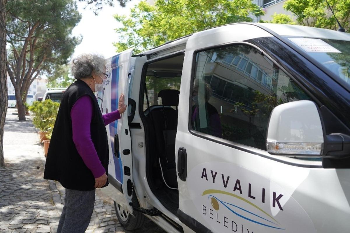Ayvalık Belediyesi&rsquo;nde kapıda tahsilat d&ouml;nemi