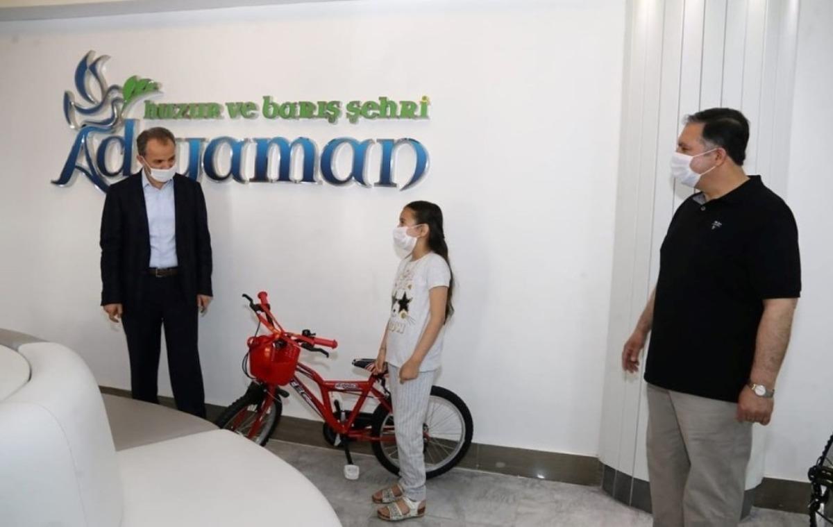 Kılın&ccedil;, minik şiir severlere &ouml;d&uuml;llerini takdim etti