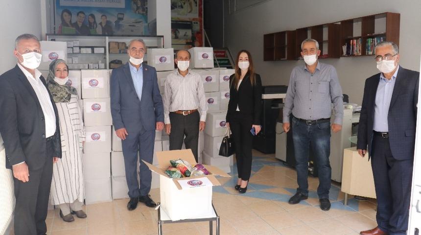 Malatya&rsquo;da bin 500 aileye gıda yardımı dağıtıldı