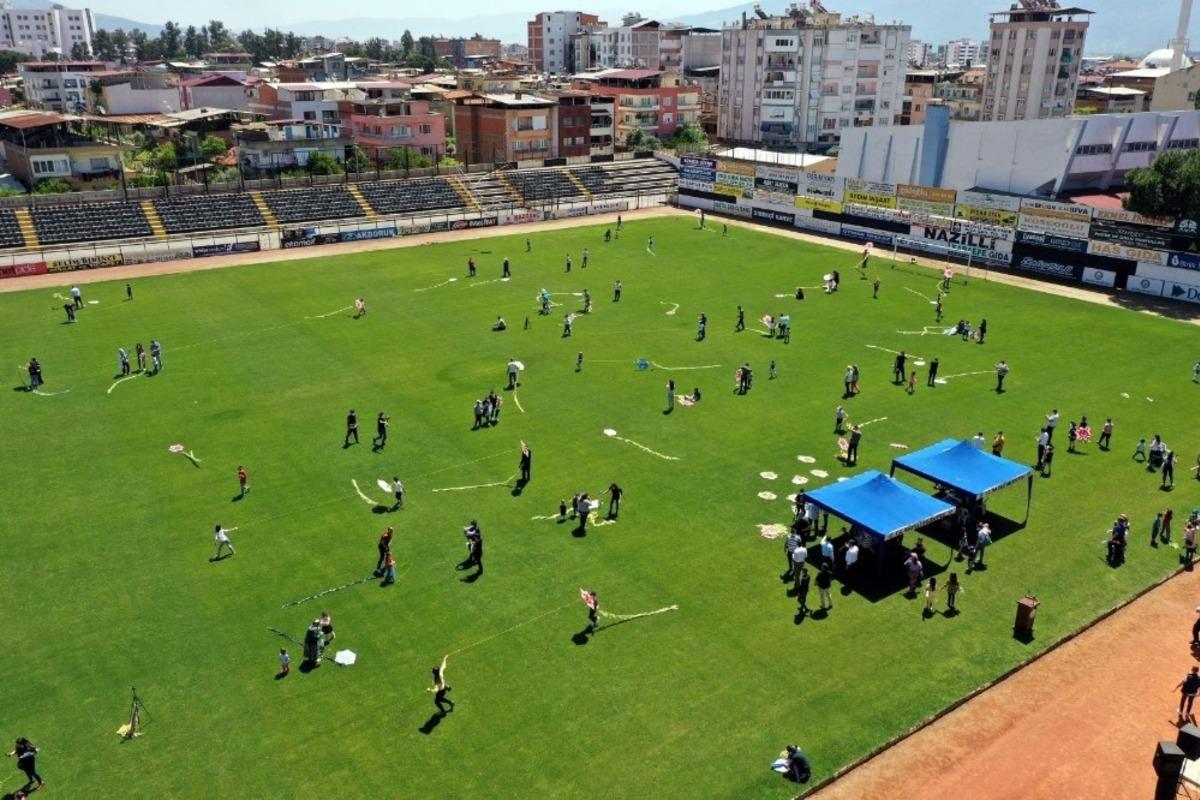 Nazilli&rsquo;de &ccedil;ocuklar u&ccedil;urtma şenliğinde buluştu