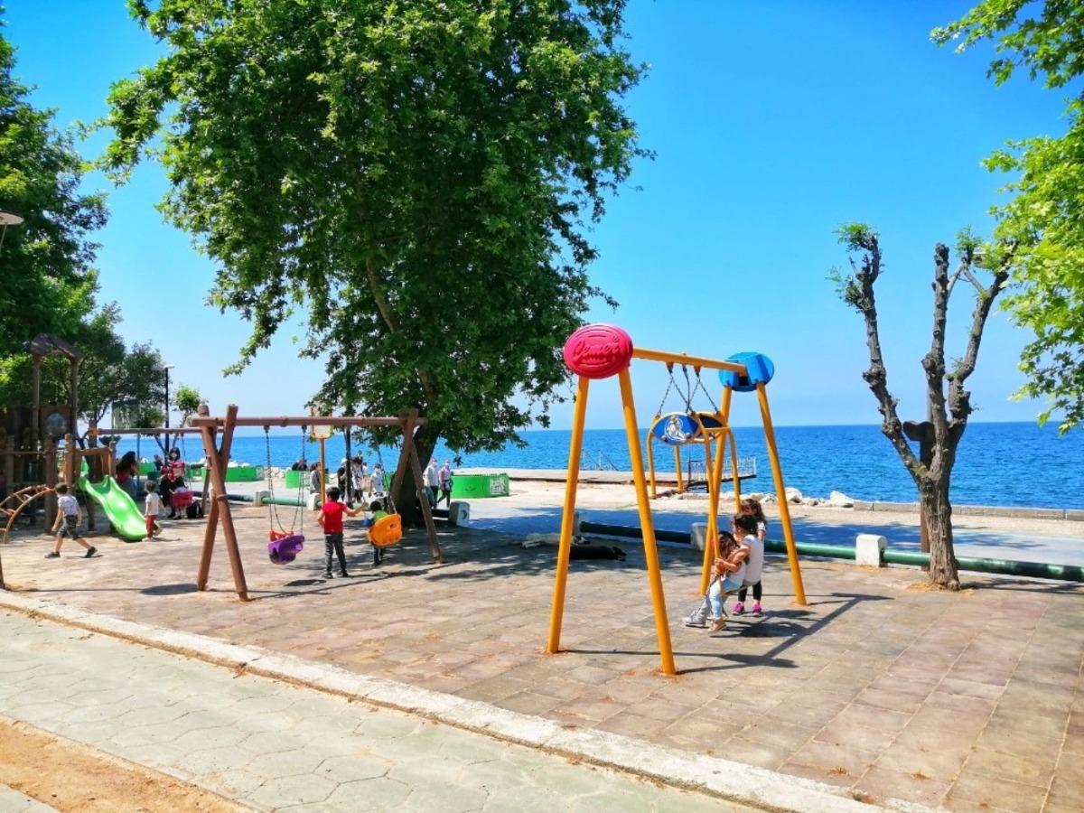 Erdekli &ccedil;ocuklara erken bayram