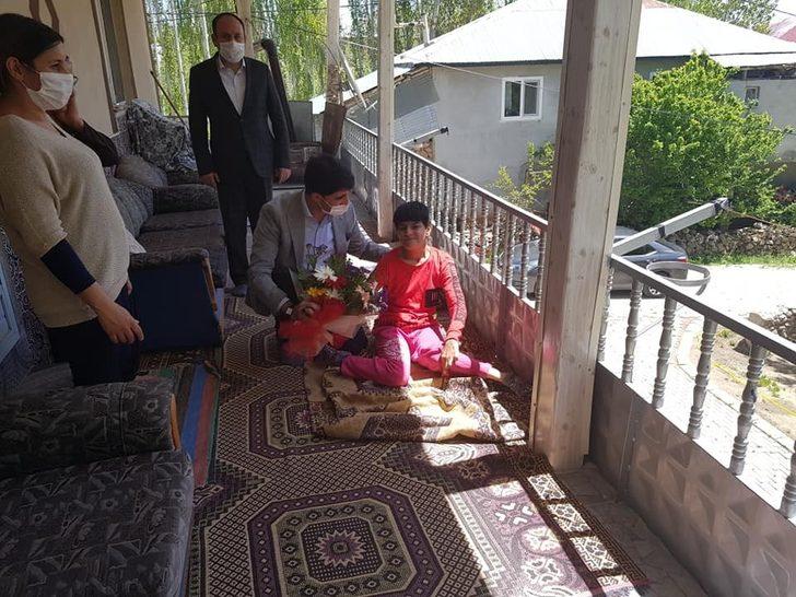 Kaymakam Sevgili’den engellilere duygulandıran ziyaret G3