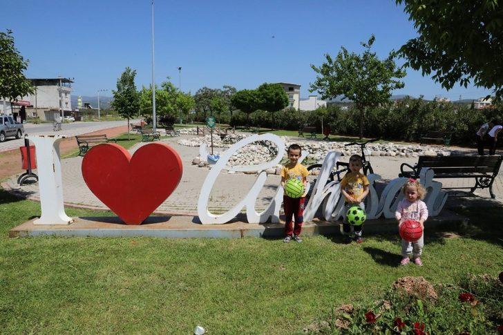 Başkan Dutlulu çocukları sevindirdi G3