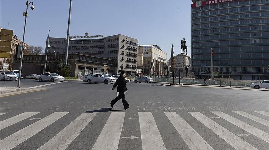 Son dakika: Kamuda çalışanlar 18 Mayıs 2020 günü idari izinli sayılacak