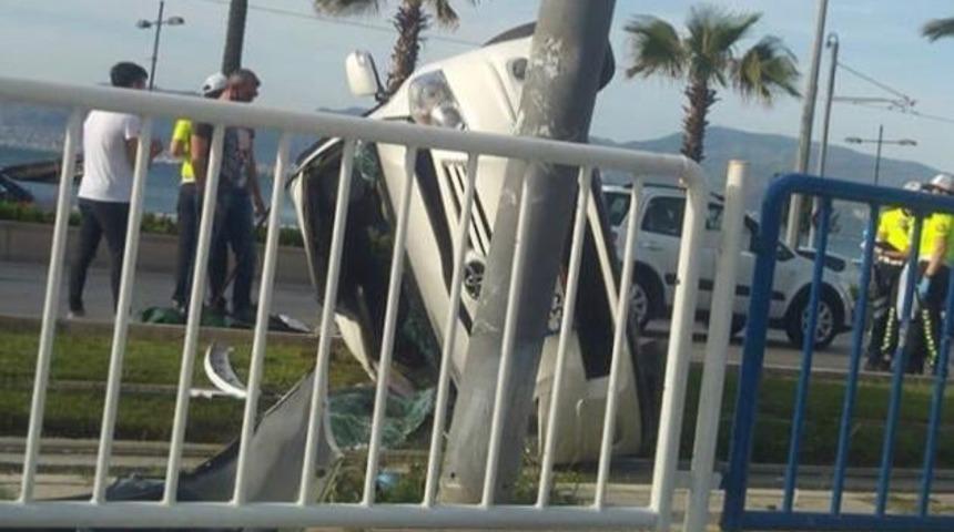 Gen&ccedil; hemşire kurtarılamadı! İzmir'de feci kaza