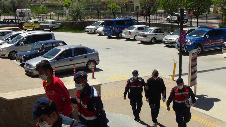 Arkadaşını tüfekle kazara vurarak öldüren genç tutuklandı G1