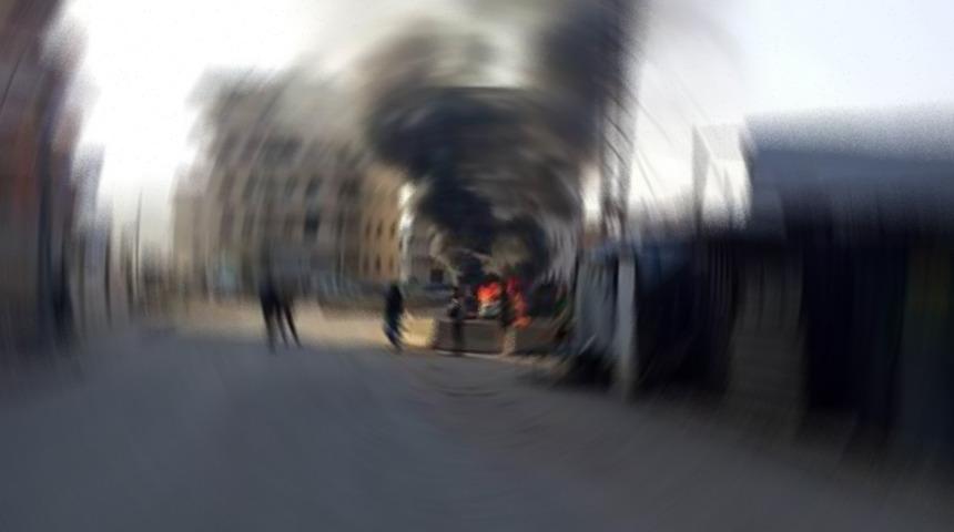 Afrin'de kanlı saldırı! Park halindeki aracı tuzakladılar