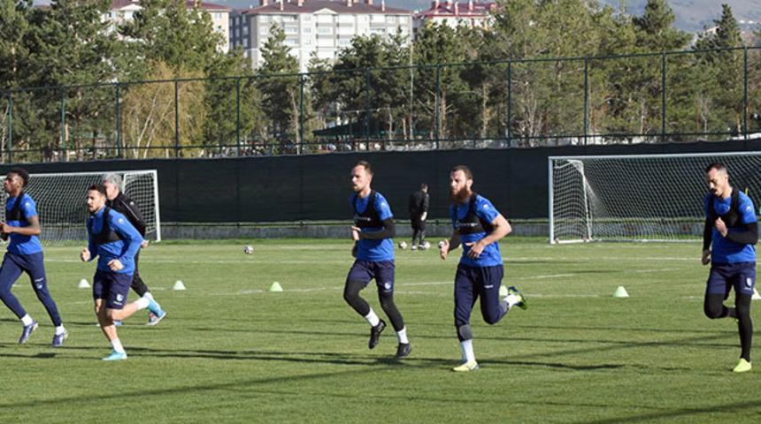 Erzurumspor i&ccedil;in kul&uuml;plerin ge&ccedil;miş olsun mesajları