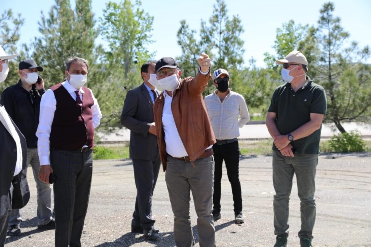Burdur Valisi Salda G&ouml;l&uuml;nde incelemede bulundu