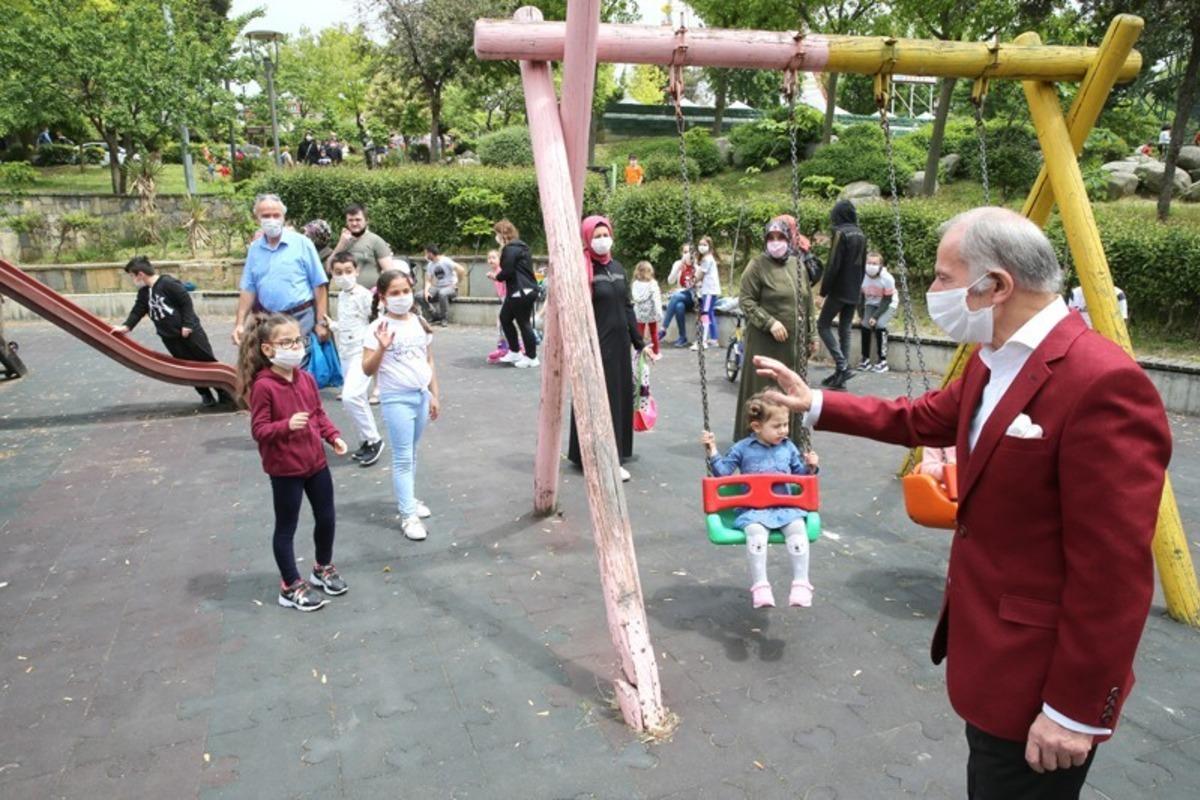 Bayrampaşa&rsquo;da parklar bayram yerine d&ouml;nd&uuml;