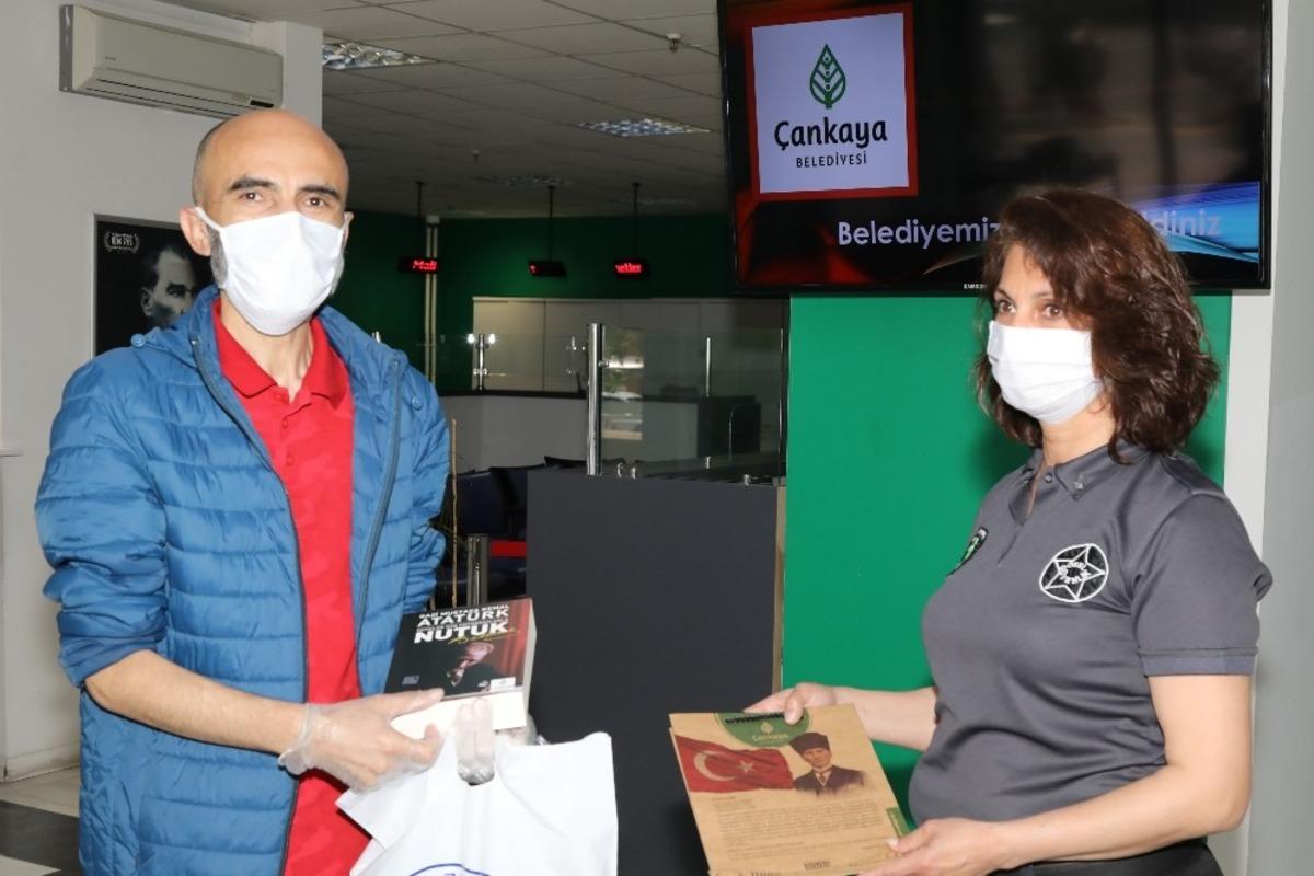&Ccedil;ankaya Belediyesinden vatandaşlara Nutuk hediyesi
