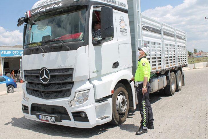 Tosya’da D-100 karayolunda korana virüs önlemleri arttırıldı G3