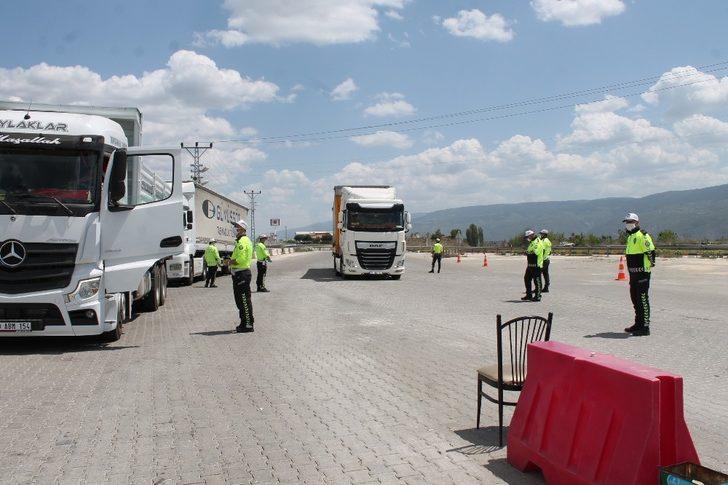 Tosya’da D-100 karayolunda korana virüs önlemleri arttırıldı G4