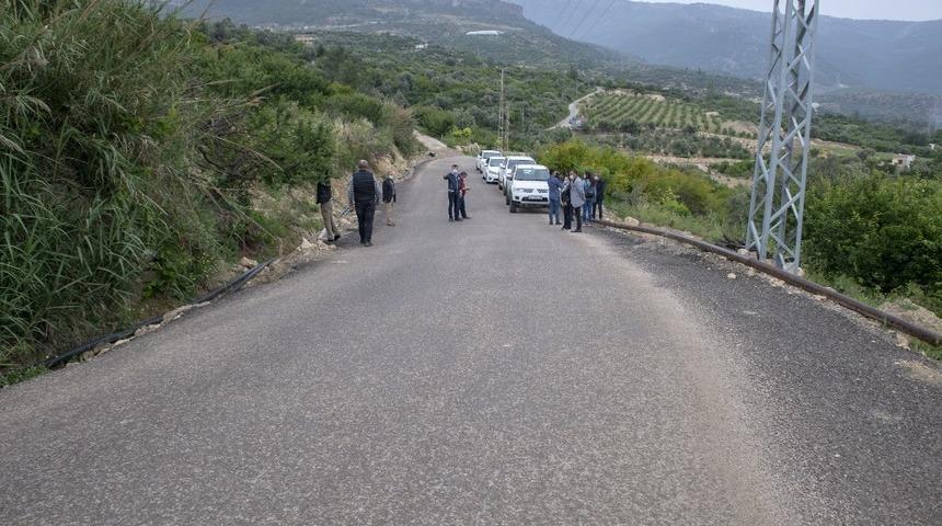 Silifke’de çöken yollar hasat öncesi onarıldı