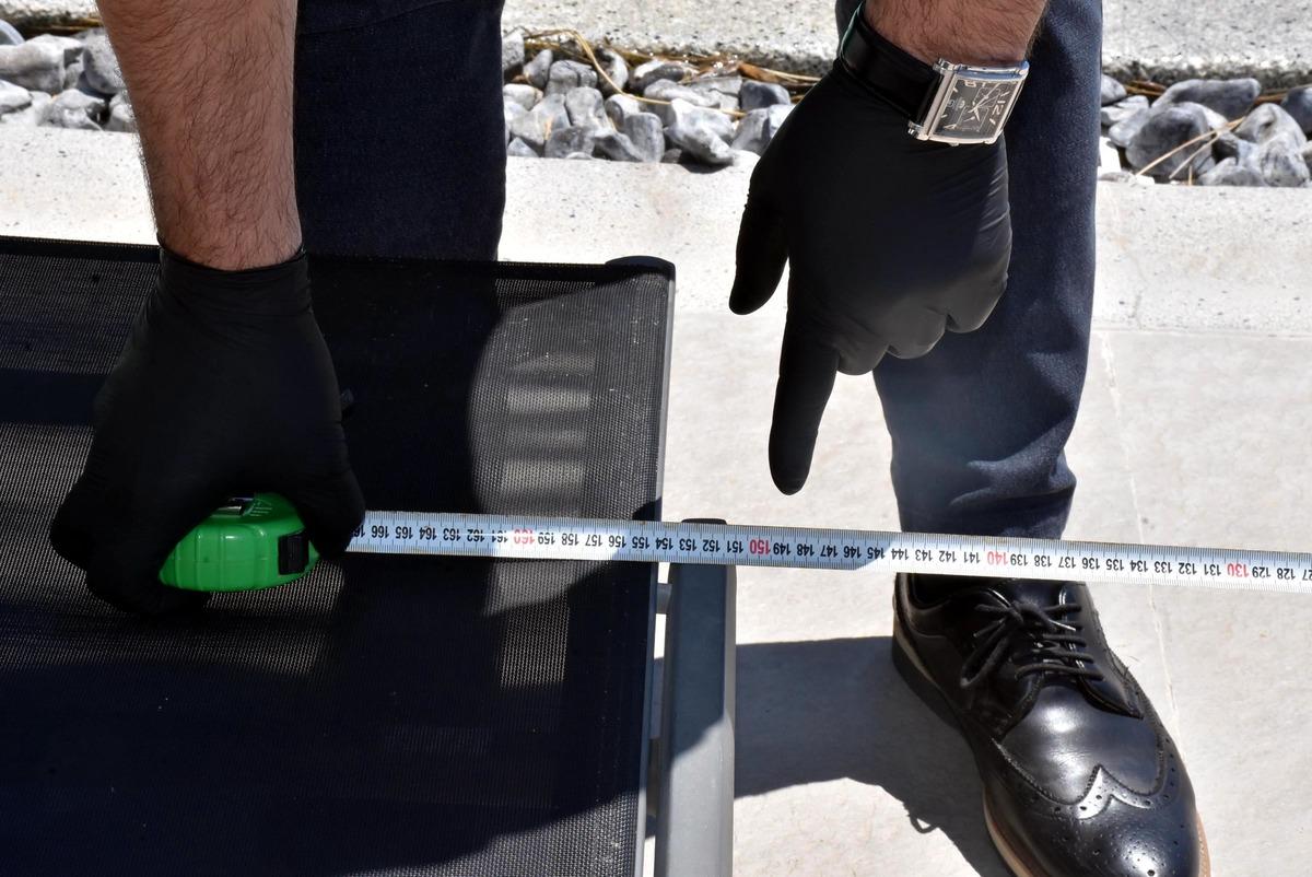 Otellerde sosyal mesafe kuralına uygunluk metreyle &ouml;l&ccedil;&uuml;ld&uuml;