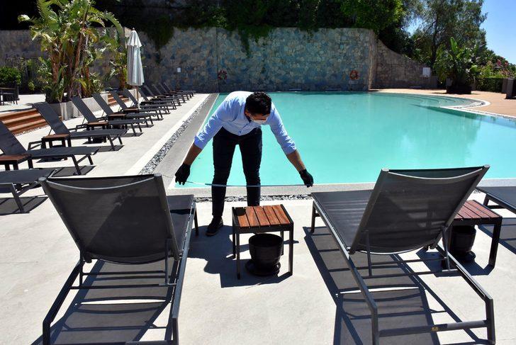 Otellerde sosyal mesafe kuralına uygunluk metreyle ölçüldü G1