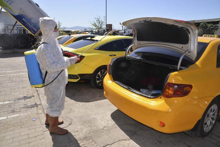 Taksiler dezenfekte istasyonundan geçti G2