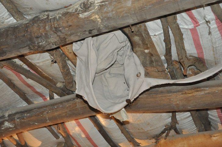 Yıkık dökük evde yaşayan aile yardım bekliyor G2