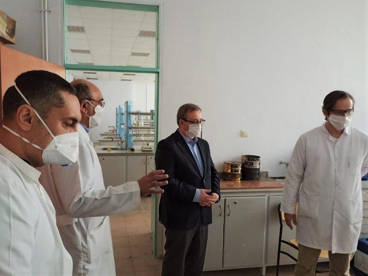 Trakya Üniversitesi’nin dezenfektan üretim kapasitesi günlük 8 tona yükseldi G4