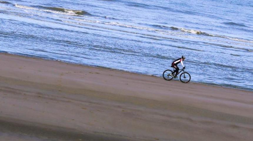 &Uuml;lkenin tek &ccedil;ıplaklar plajı 1 yıl boyunca kapalı kalacak