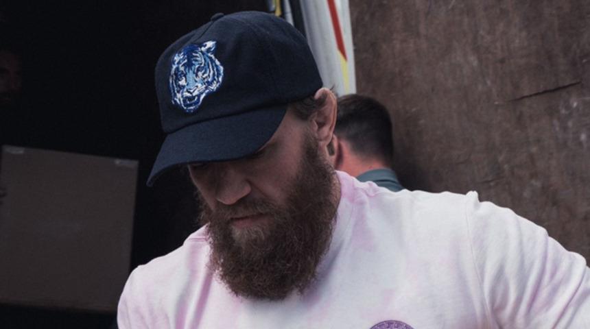 Conor McGregor'dan sağlık çalışanlarına ziyaret