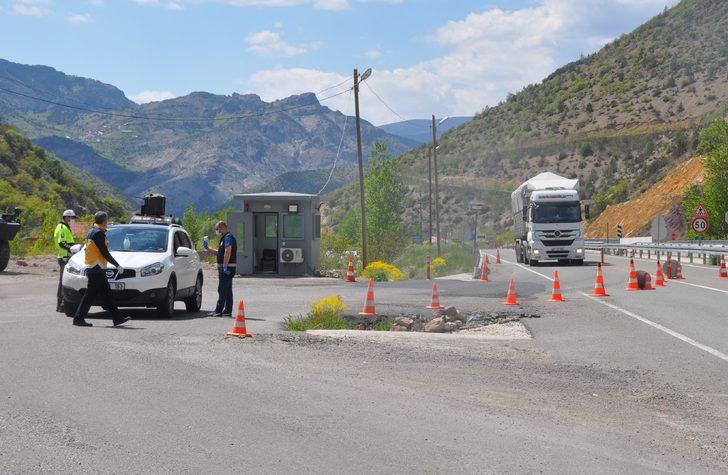 Gümüşhane Valisi'nin 'gelmeyin' çağrısı karşılık buldu, sokaklar boş kaldı G3
