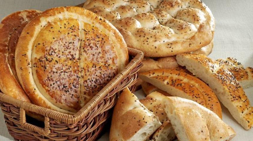 Ustaları kıskandıran tarif! Evde ramazan pidesi nasıl yapılır?