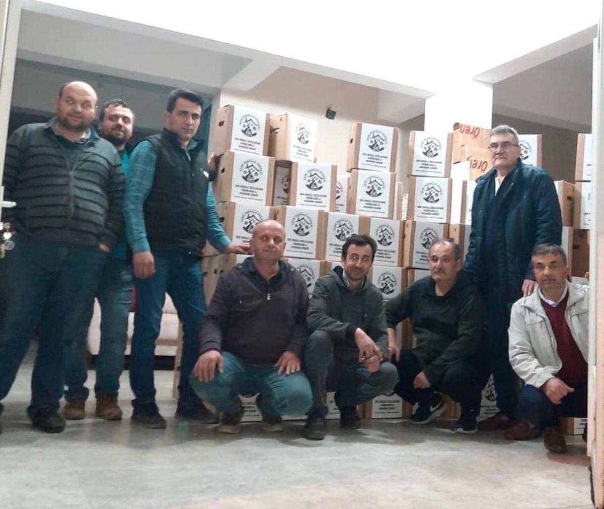Mahalle derneğinden ihtiya&ccedil; sahiplerine yardım kolisi