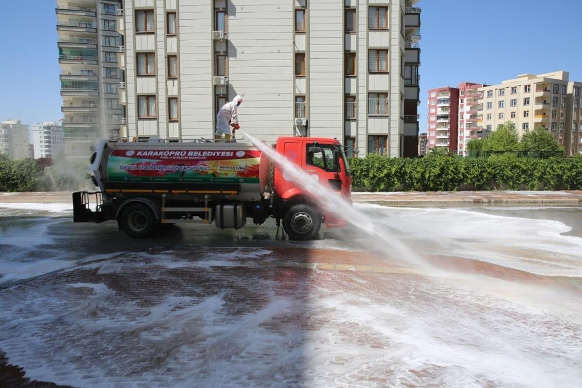 Karak&ouml;pr&uuml;&rsquo;de korona vir&uuml;s tedbirleri s&uuml;r&uuml;yor