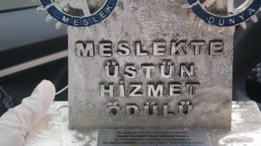 &lsquo;Meslekte &Uuml;st&uuml;n Hizmet &Ouml;d&uuml;l&uuml;&rsquo; Gazeteci Ahmet Gen&ccedil;&rsquo;e verilecek