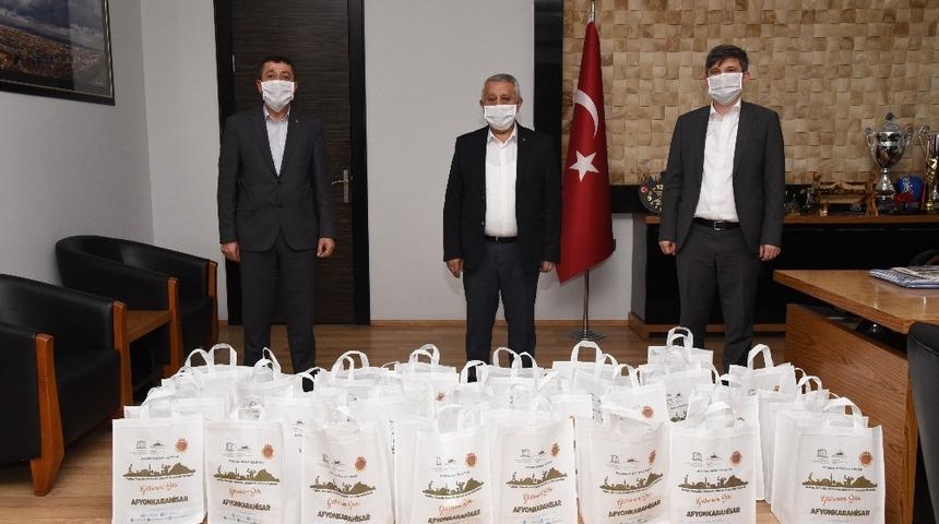 Şof&ouml;rlere hijyen seti dağıtıldı