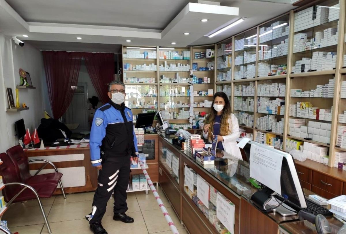 İl Emniyet M&uuml;d&uuml;rl&uuml;ğ&uuml; g&ouml;revlilerinden eczacılara ziyaret