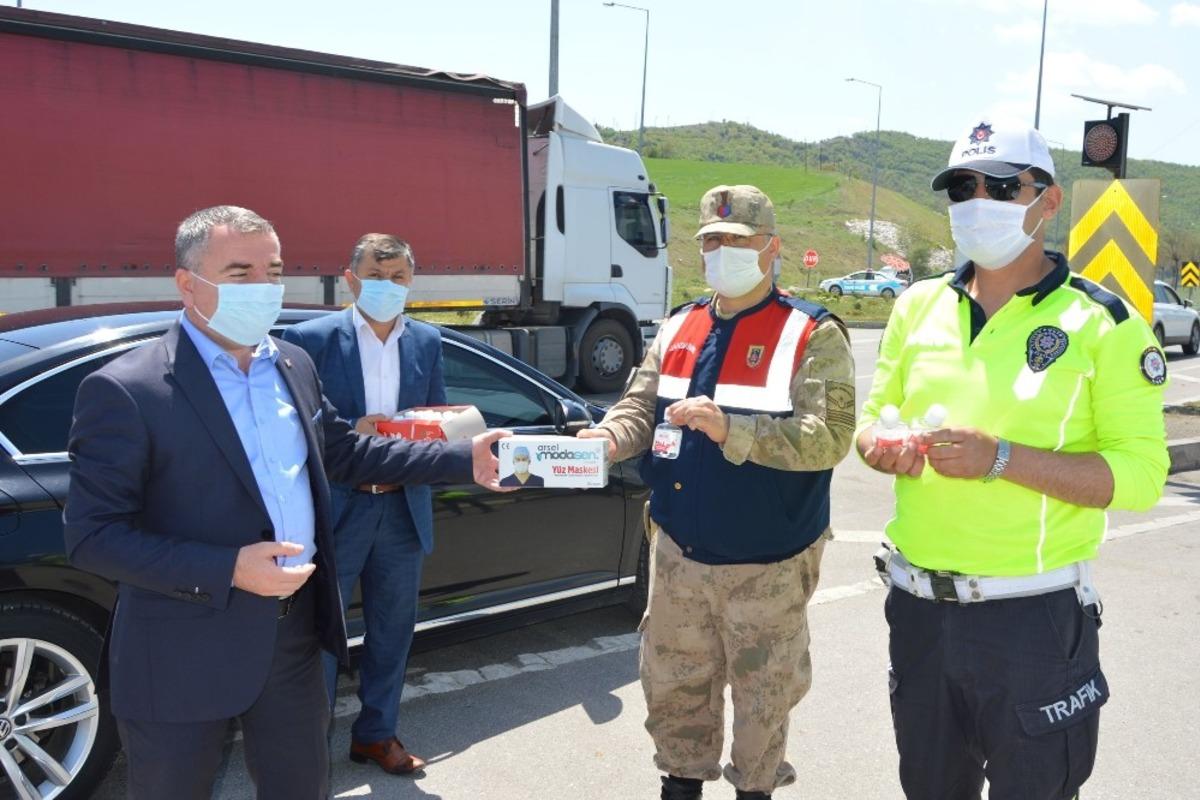 &Ouml;zdemir: "Allah g&uuml;venlik g&uuml;&ccedil;lerimizin yar ve yardımcısı olsun&rdquo;