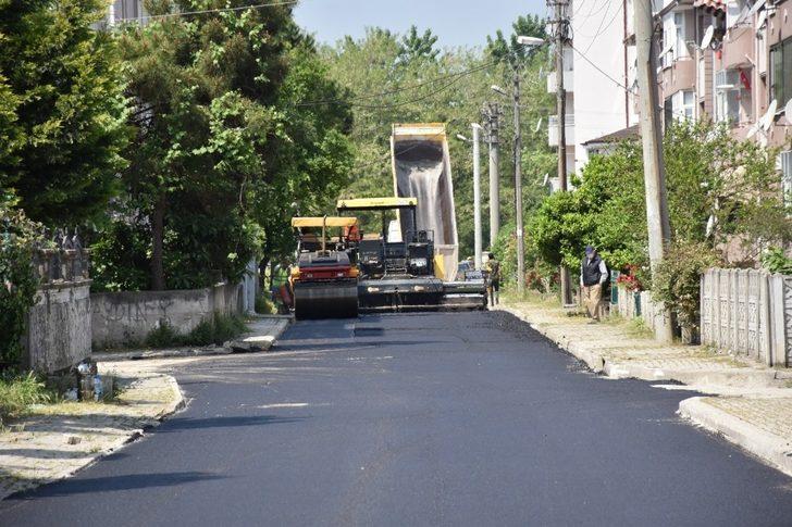 Erenler’de bozulan yollarda asfalt çalışması sürüyor G2