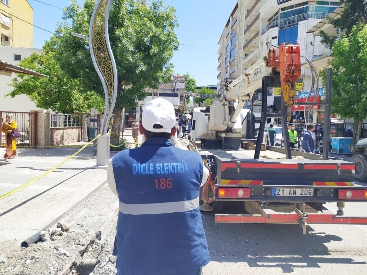 Silvan&rsquo;da elektrik ekipleri arızalara anında m&uuml;dahale ediyor