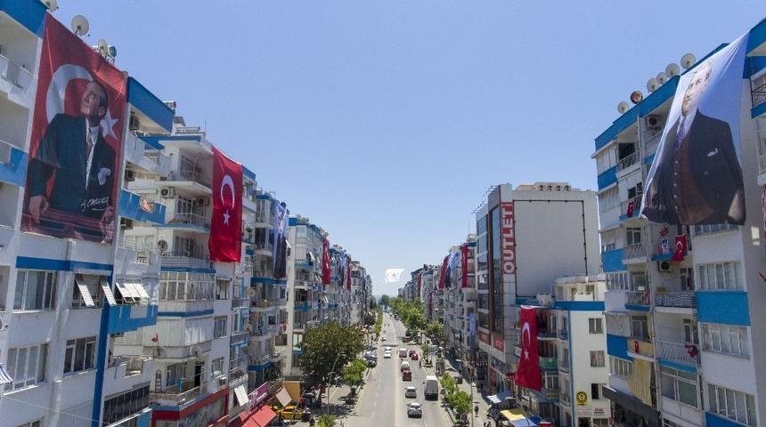 19 Mayıs&rsquo;ta, 1919 g&ouml;n&uuml;ll&uuml; sosyal mesafede Atat&uuml;rk Kent Meydanı&rsquo;nda olacak