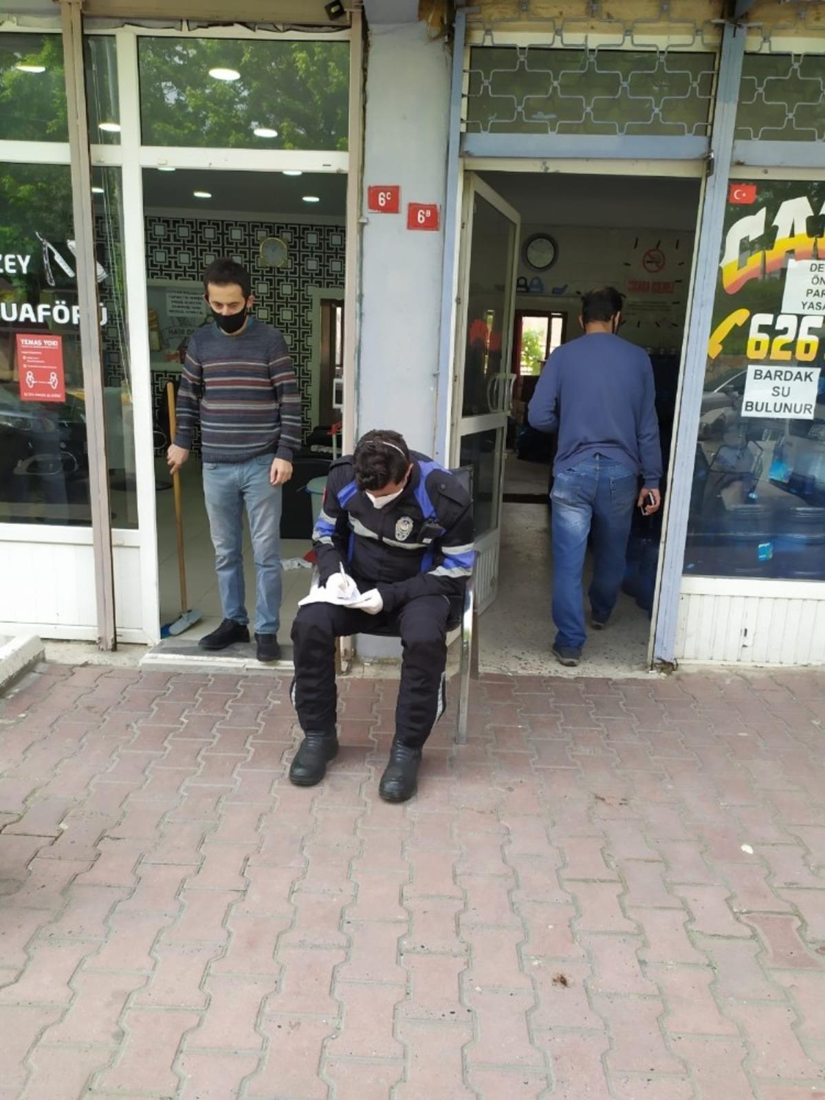 Ey&uuml;psultan&rsquo;da kuaf&ouml;r ve berber denetimleri devam ediyor