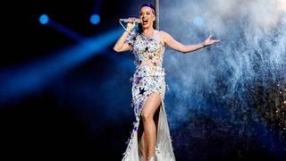 Katy Perry'e sahnede taciz şoku