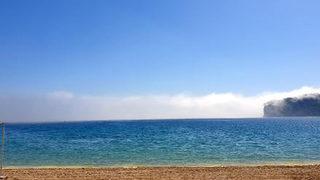 Antalya'da denizden gelen sis merak konusu oldu