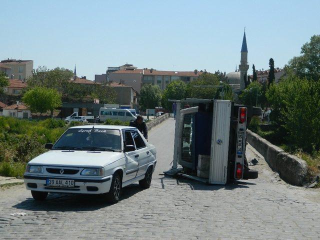 Tarihi köprüde kaza