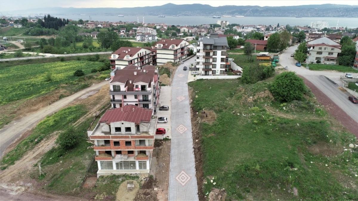 Başiskele&rsquo;de parke &ccedil;alışmaları s&uuml;r&uuml;yor