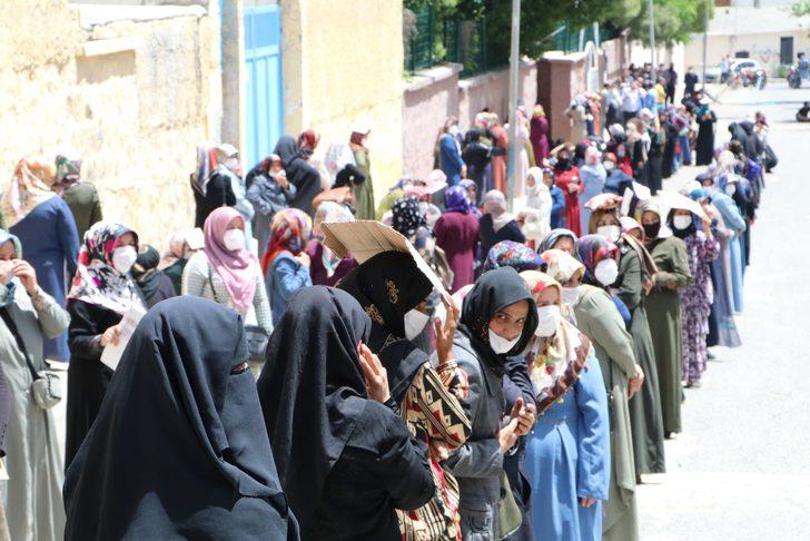 Şanlıurfa Valisi: PTT’deki yoğunluğun önüne geçemiyoruz G2