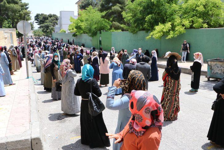 Şanlıurfa Valisi: PTT’deki yoğunluğun önüne geçemiyoruz G4