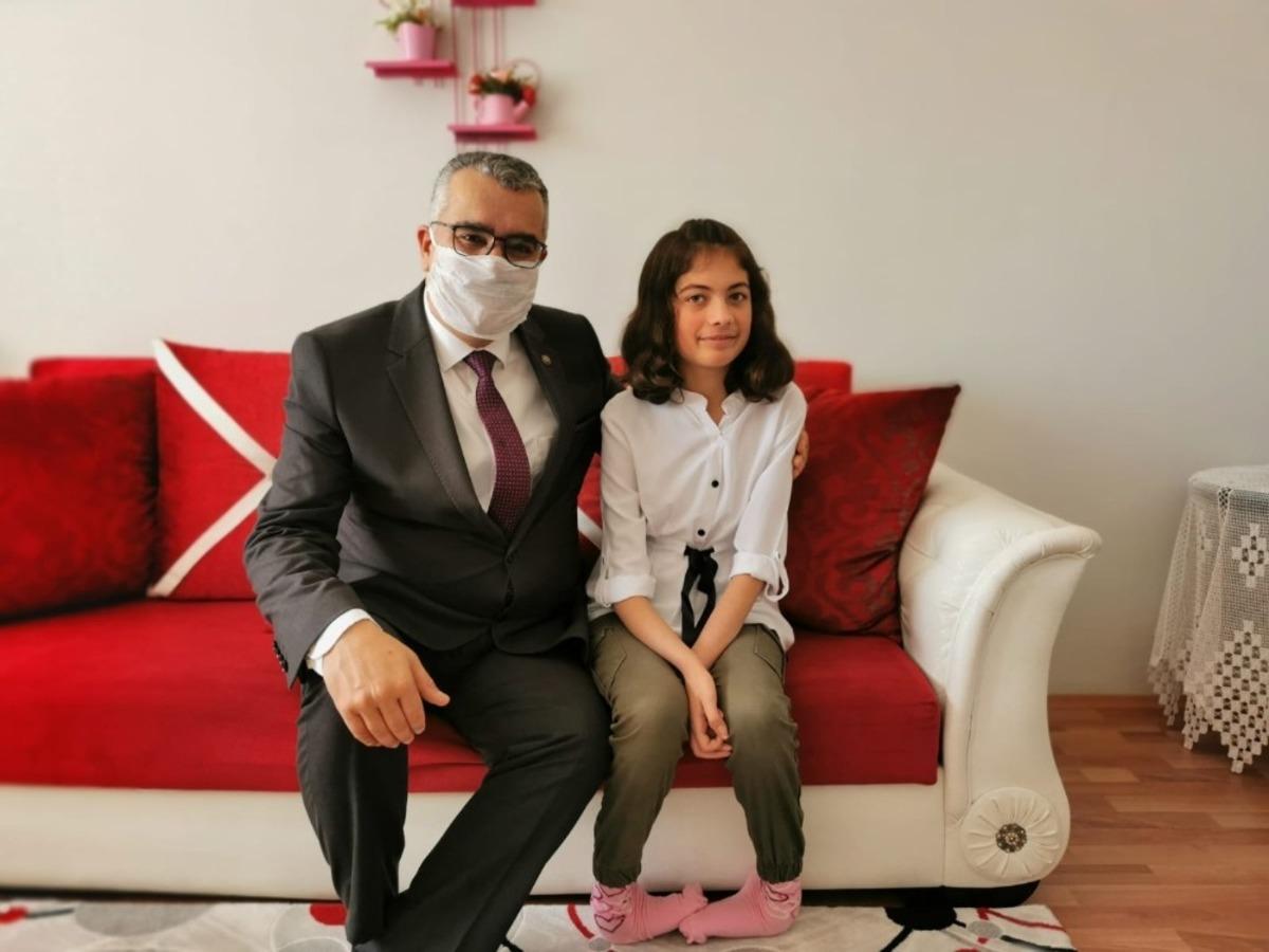 Ahlatcı&rsquo;dan Ceren&rsquo;e &ouml;zel ziyaret