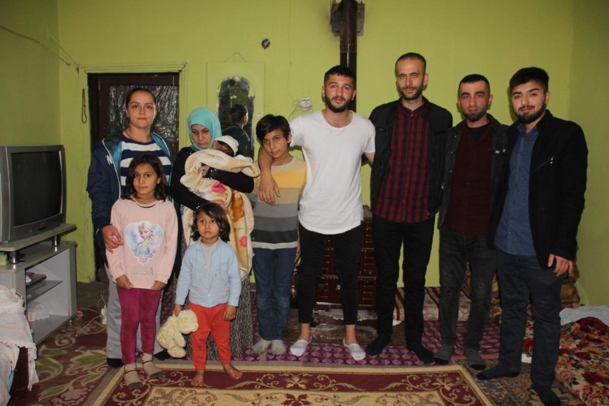 Hakkarili gen&ccedil;lerden &ouml;rnek davranış