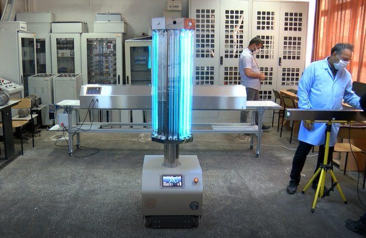 Meslek lisesinde ultraviyole ışınlarıyla koronavirüs öldüren robot geliştirildi G3