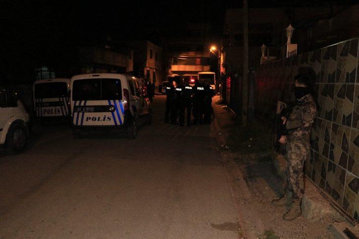 Adana’da ses bombası paniği G2