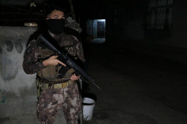 Adana’da ses bombası paniği G5