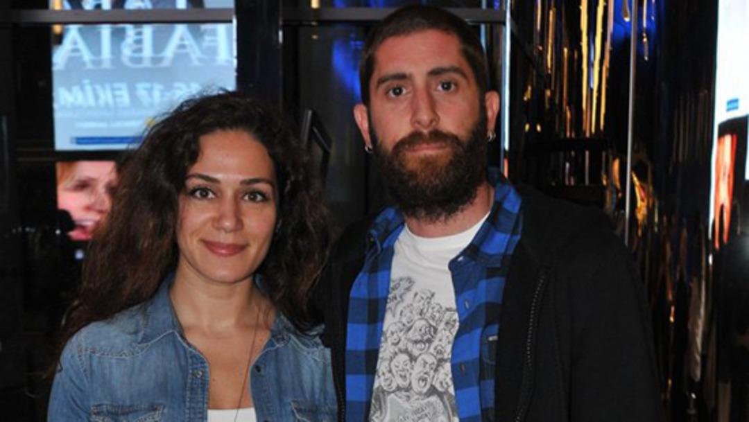 &Ouml;zge Borak'ın &ccedil;ekingen sevgilisi