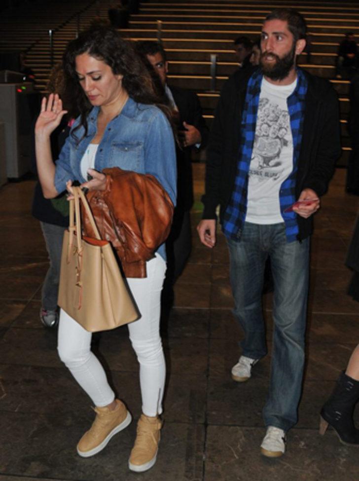 Özge Borak'ın çekingen sevgilisi G1